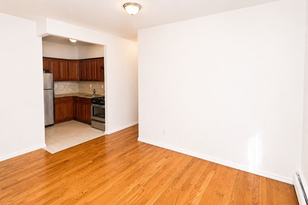 177 Moffat St