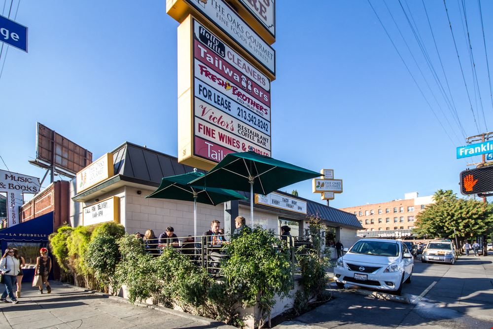 Turn Key Nail Salon in Bustling Hollywood Shopping Center