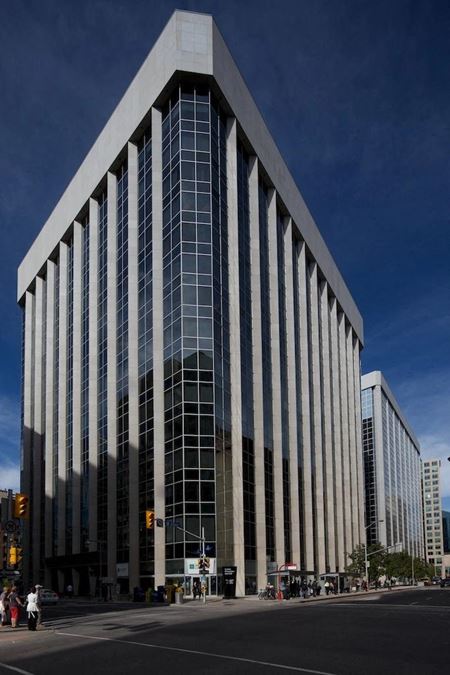 Sun Life Centre - 99 Bank Street