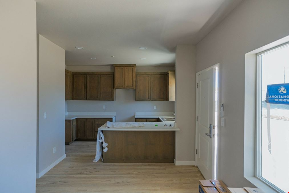 40 W 13th St - 10-unit Apartment Complex - Multi-Family