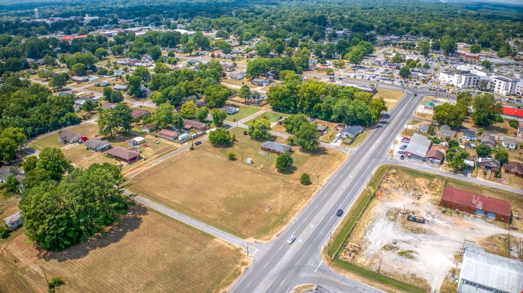 Avalon Avenue/Lafayette Street