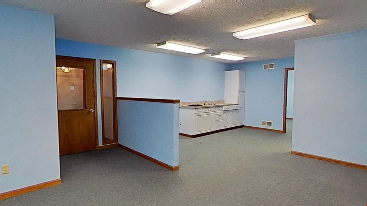 Professional Office Suite on West Saginaw near Lansing Mall