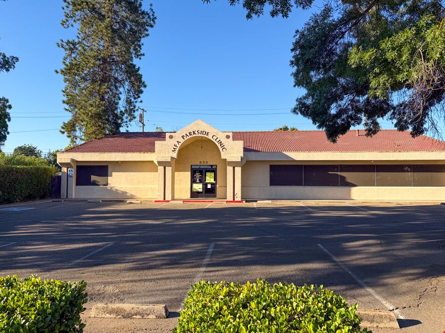 Medical Office — ±4,995 SF Office Building for Sale in Merced, CA