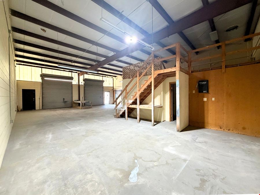 Lakeland Small Bay Industrial | For Lease
