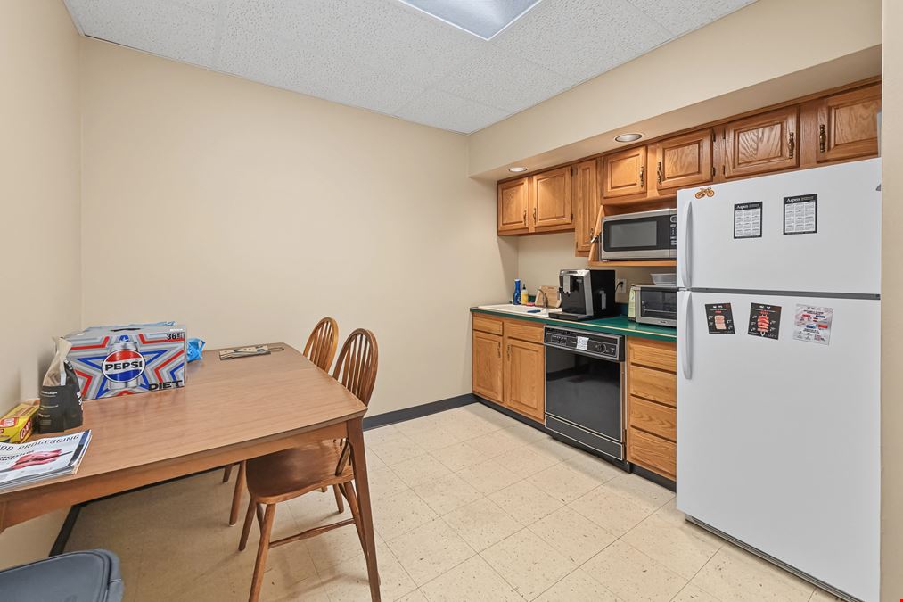 5731 Greendale Rd