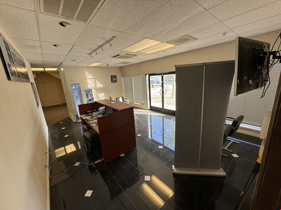 Clean Office Space In Excellent Condition @ Airport Area