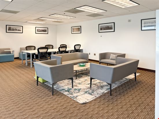 Regus - Redwood City - Twin Dolphin Drive