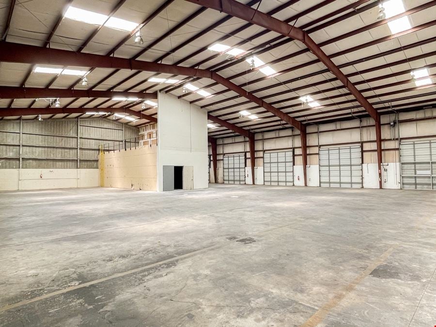 S Choctaw Dr Office Warehouse with Functionality and Access