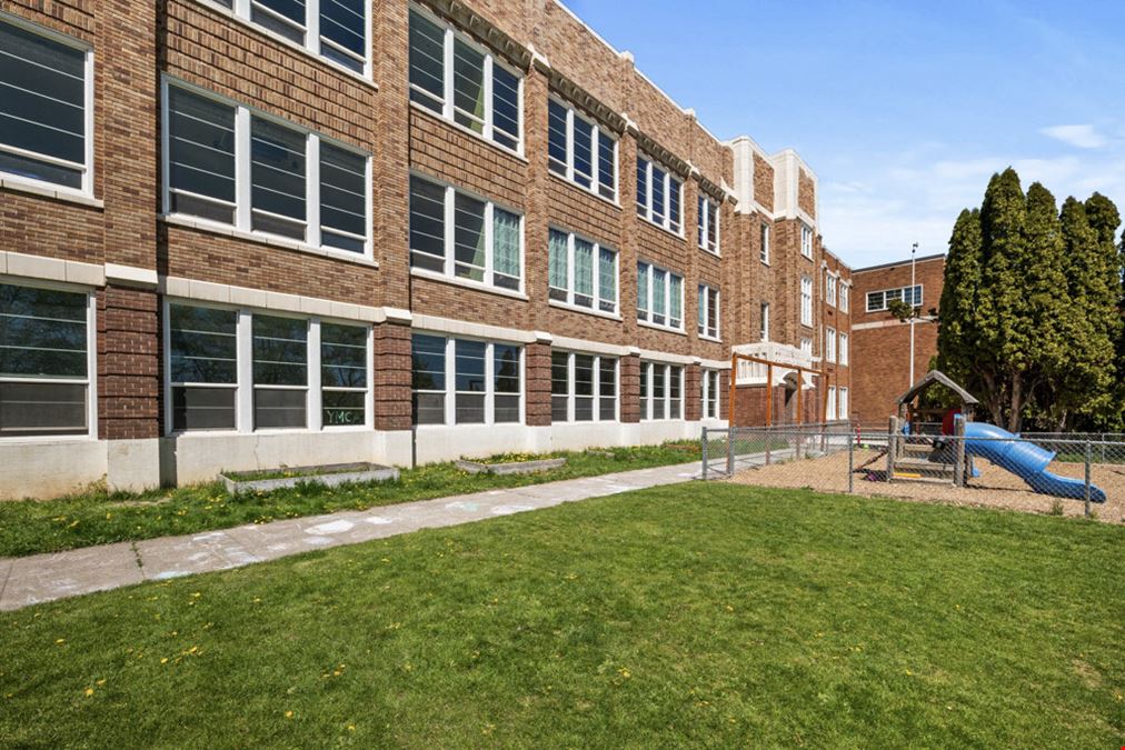 Gladish Community Center