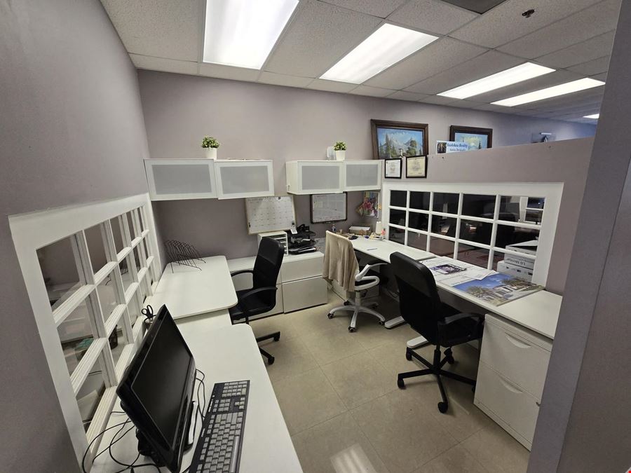 Office condo available in Margate’s Plaza Las