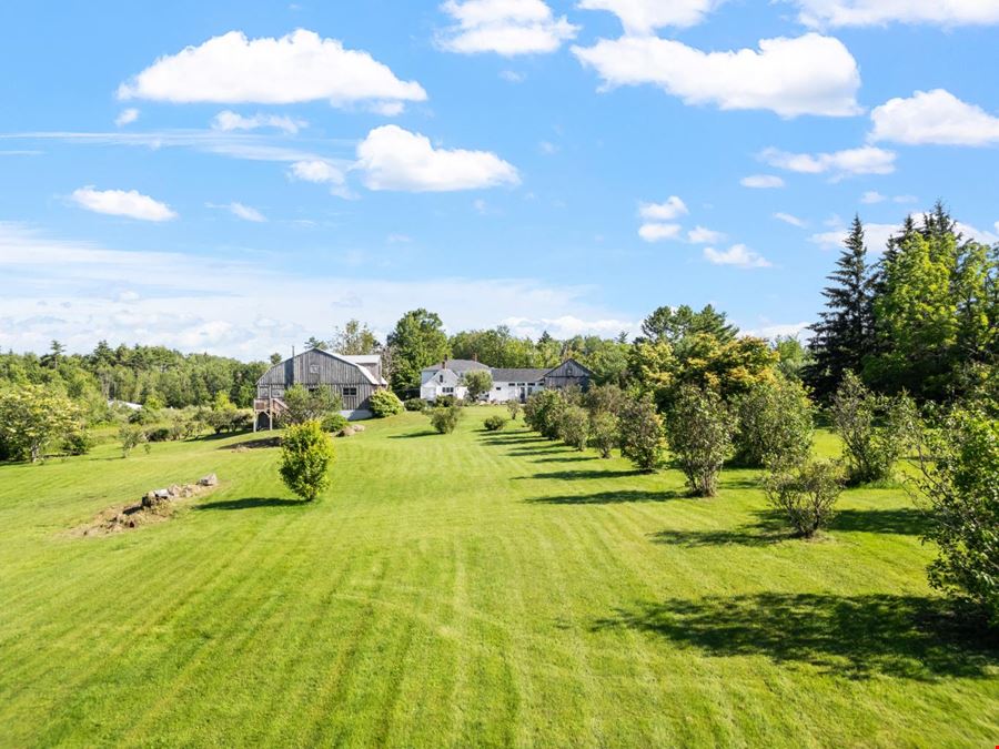 Historic Bed & Breakfast Estate with Event Barn on 5.6 Acres