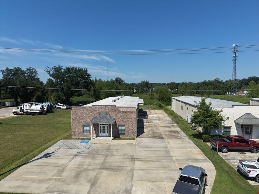 ±4,825 SF Industrial Facility For Sublease