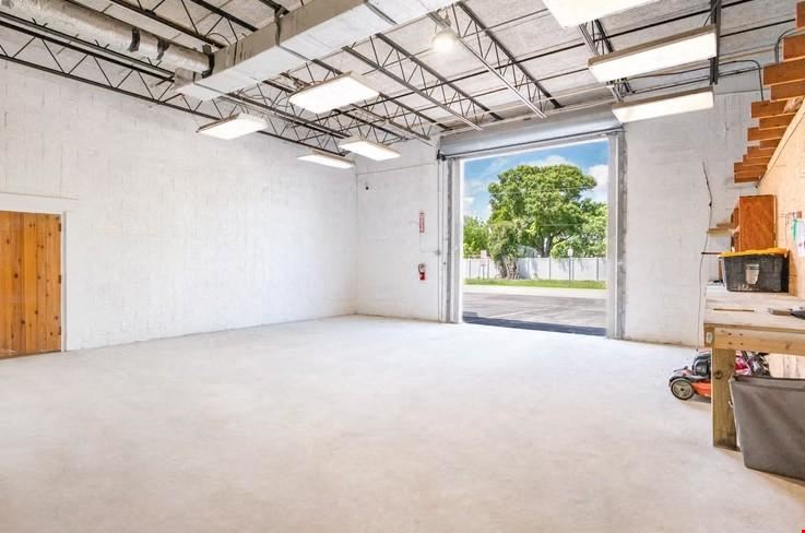 Freestanding Office/Warehouse Building