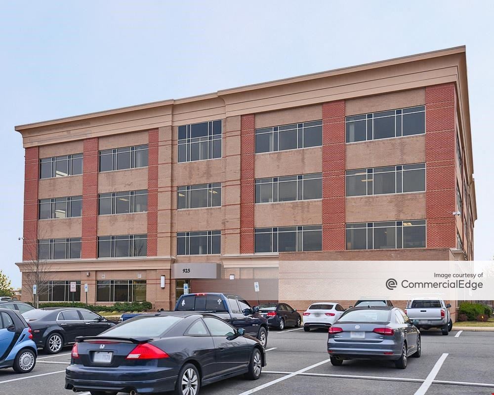 Quantico Corporate Center - 925 Corporate Drive