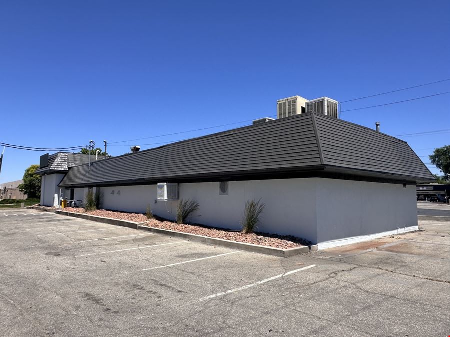 2324 S Redwood Rd