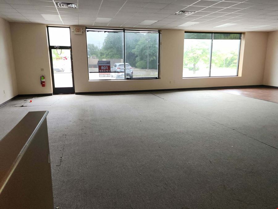 2460 Cedar St - Retail