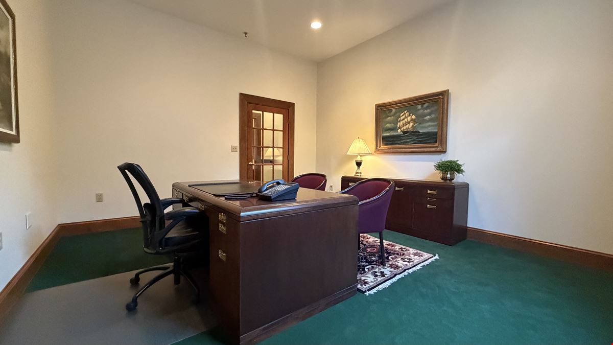 400 Commonwealth Ave #104C