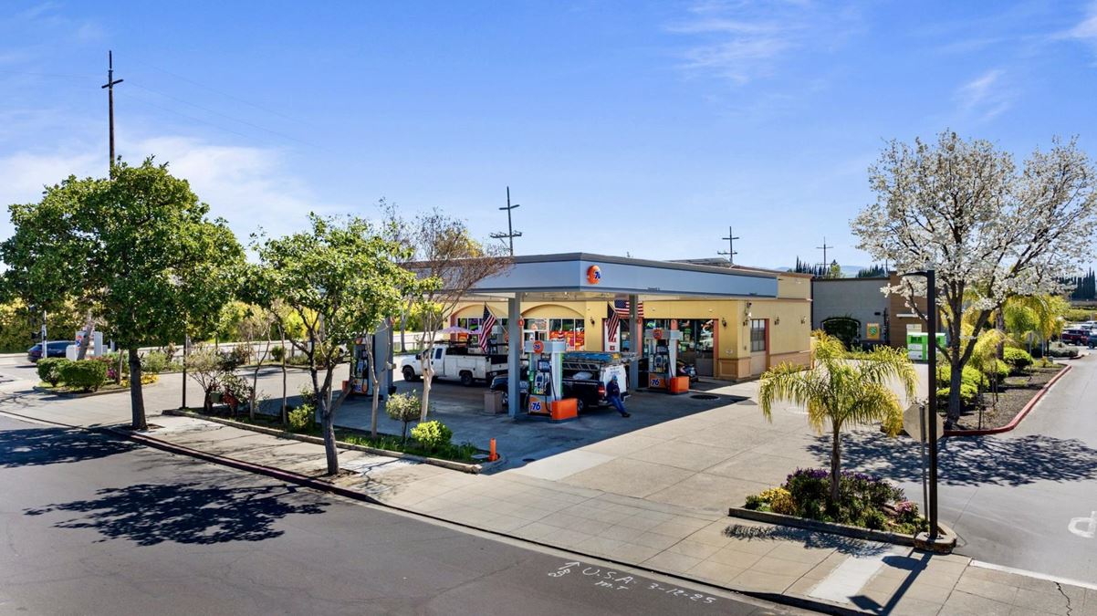 76 Service Station, C-Store & QSR with Drive-Thru