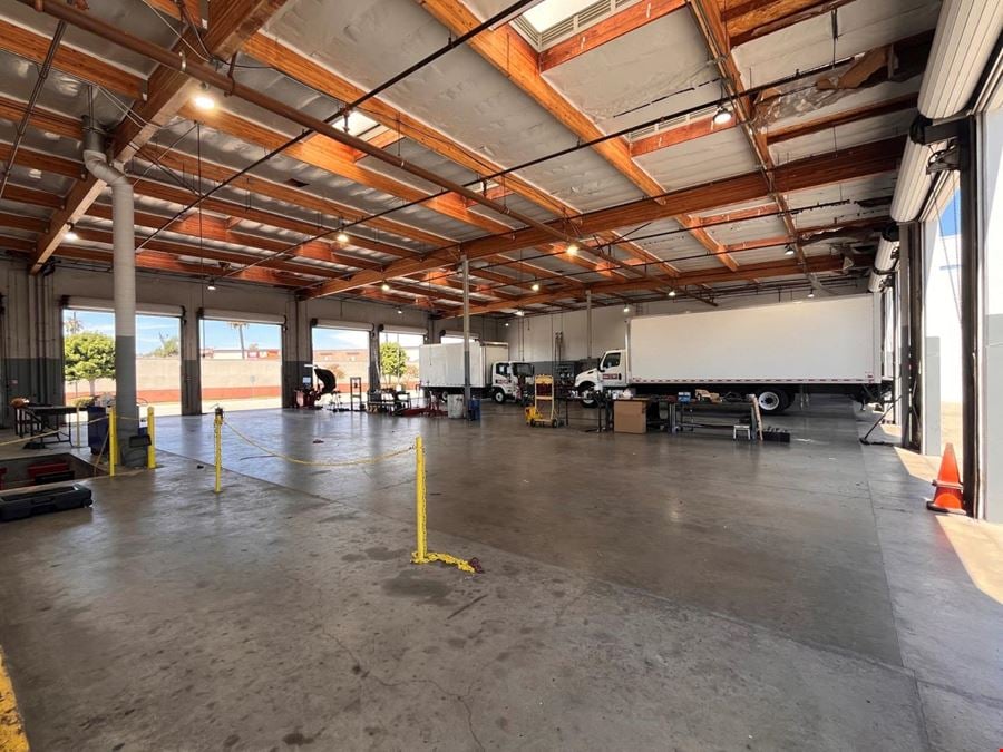2200 Auto Center Drive