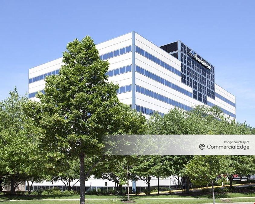 Woodfield Corporate Center - 300 North Martingale Road