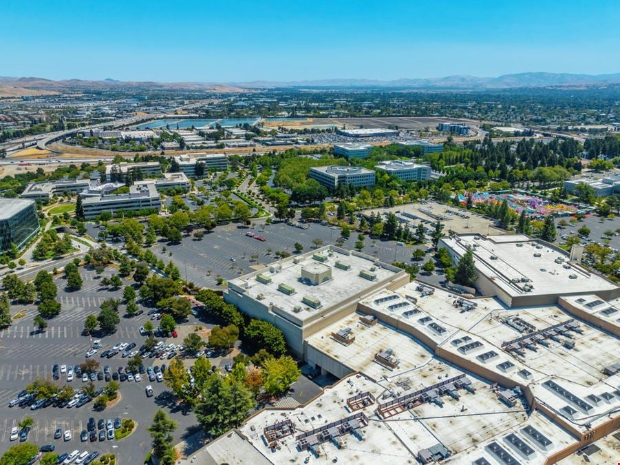 Former Nordstrom at Stoneridge Shopping Center