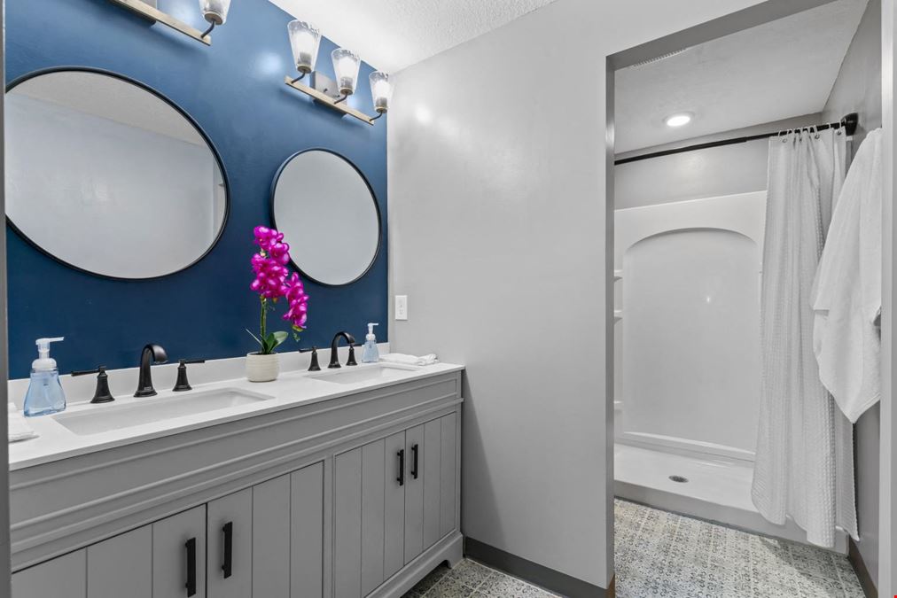 Modern Home in SW Rochester