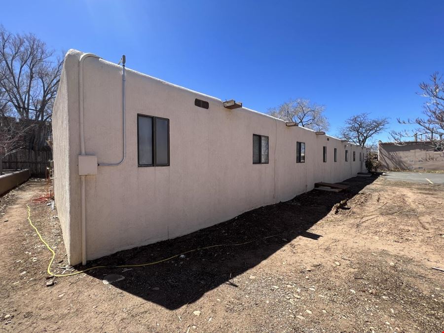 1425 Paseo De Peralta
