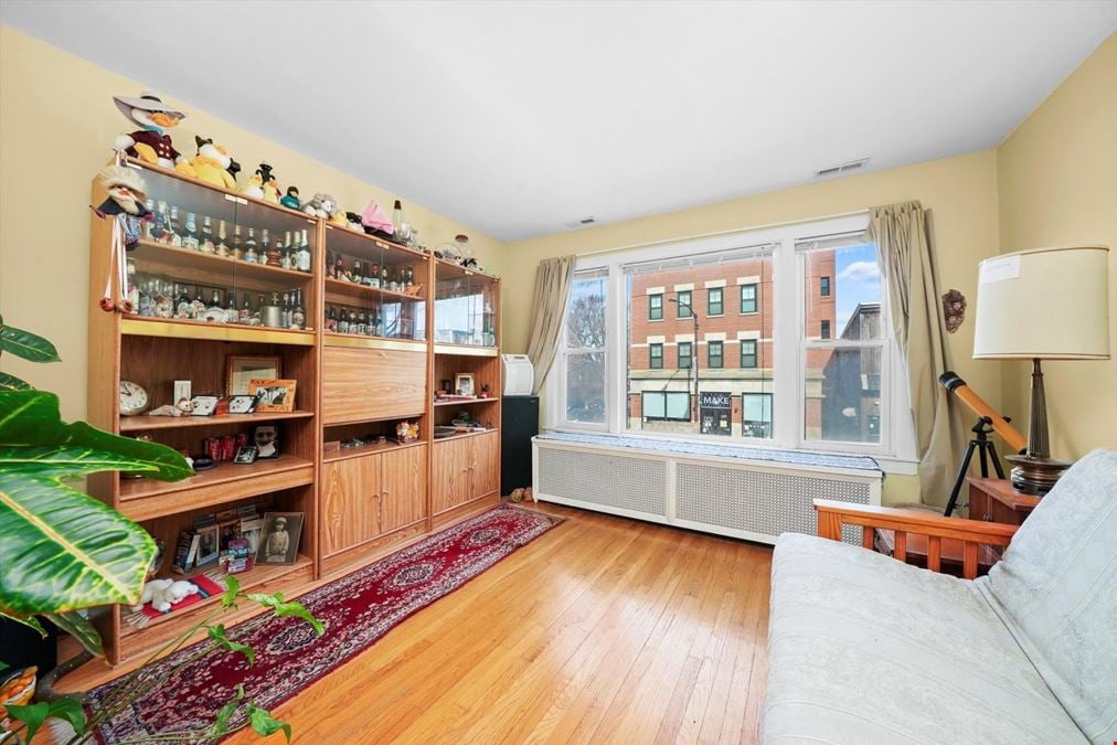 1303 W Chicago Ave, Chicago, IL