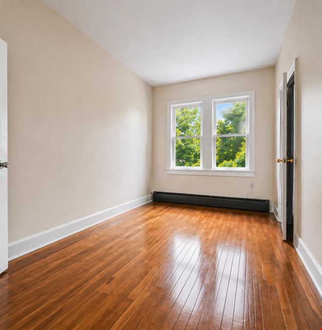 19-19 Harman St