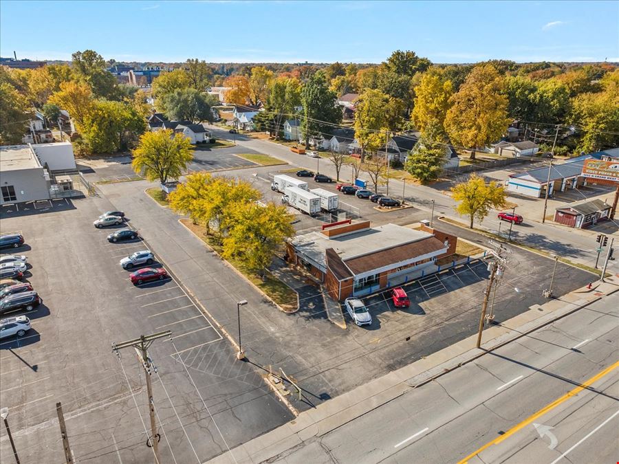 Well-Maintained Office Building Located on a Prominent Hard Corner Lot For Sale