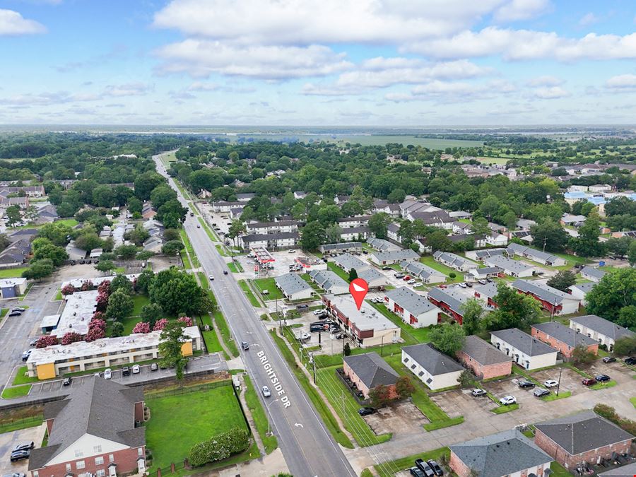 100% Occupied Retail Strip Center Near LSU