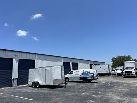 Preview of commercial space at 6124 Hanging Moss Road