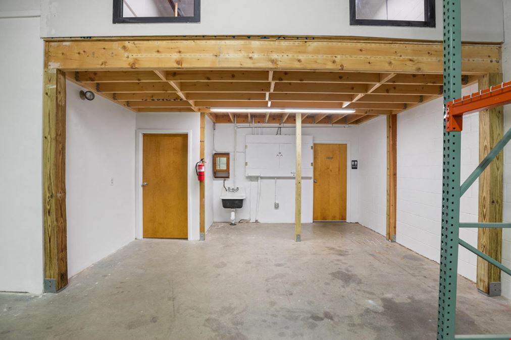 2,650sf Flex Space for Lease in Seaport Business Park, Newburyport. MA