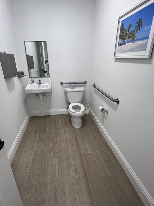 2520 North Tamiami Trail