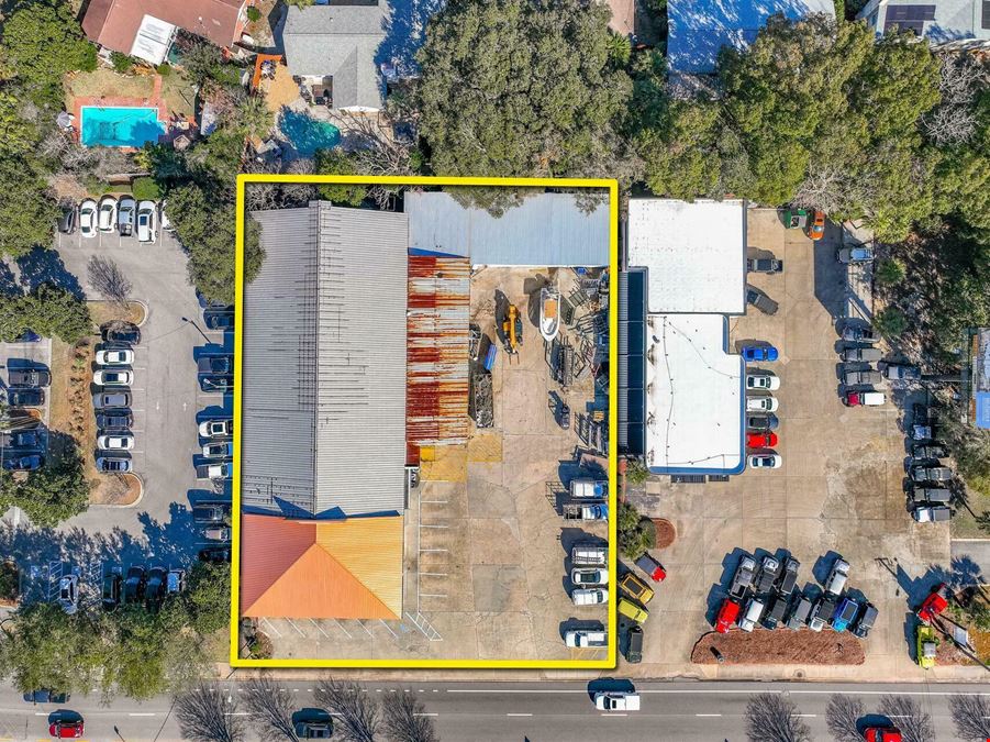 Office / Showroom / Warehouse ~ 17,000 SF Available