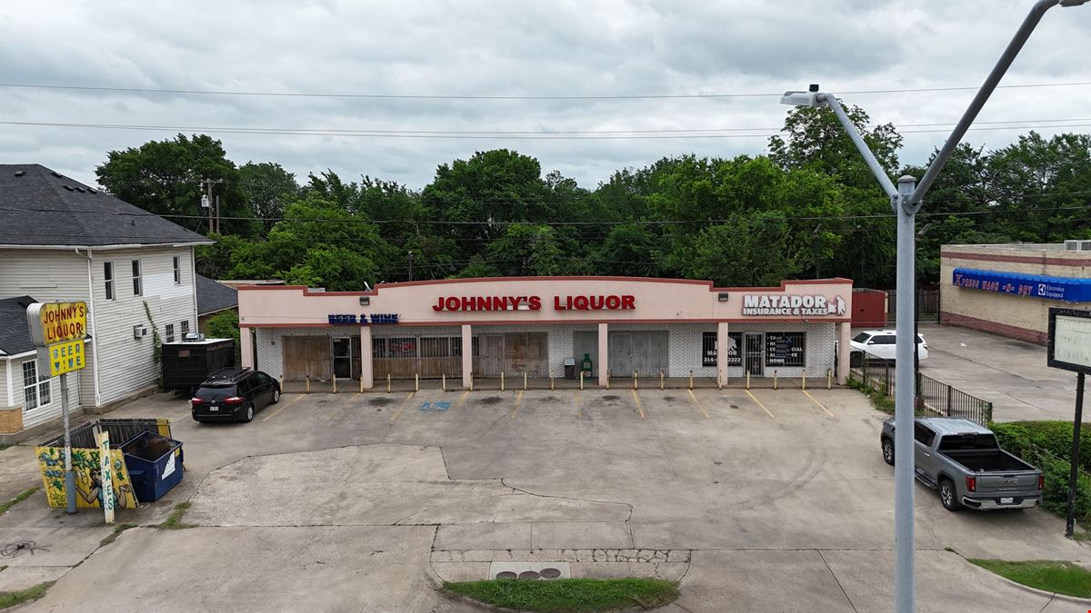 Johnny's Plaza