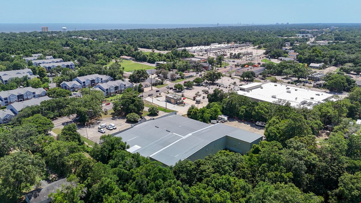 Retail/Warehouse at Pass and Cowan Rd