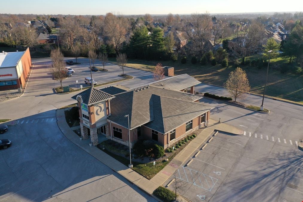 Class A Retail Building in East Louisville, KY