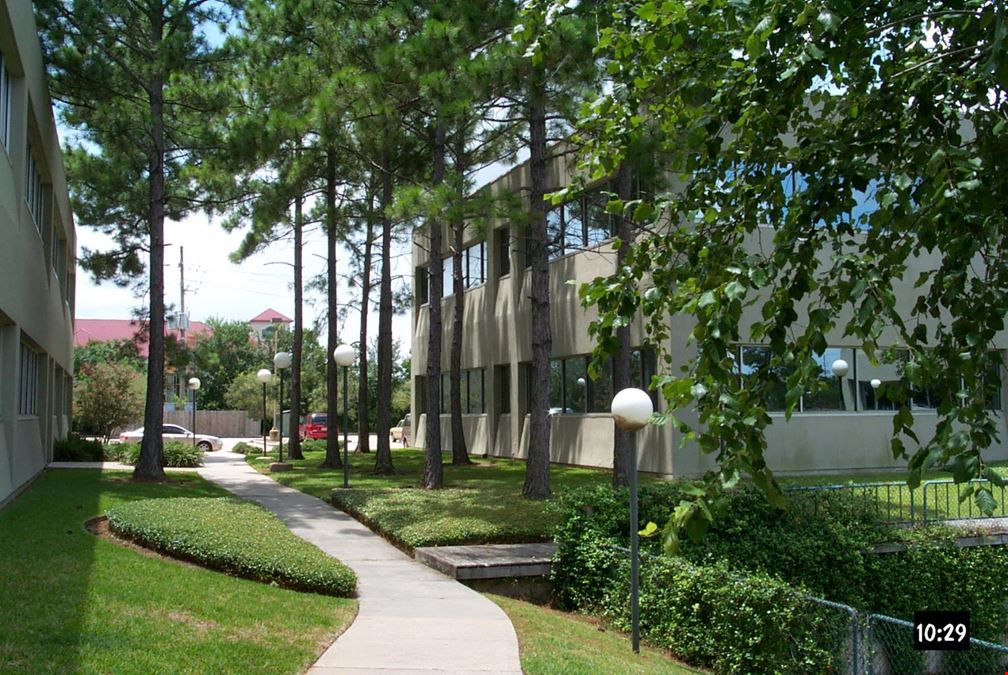 14011-14015 Park Dr