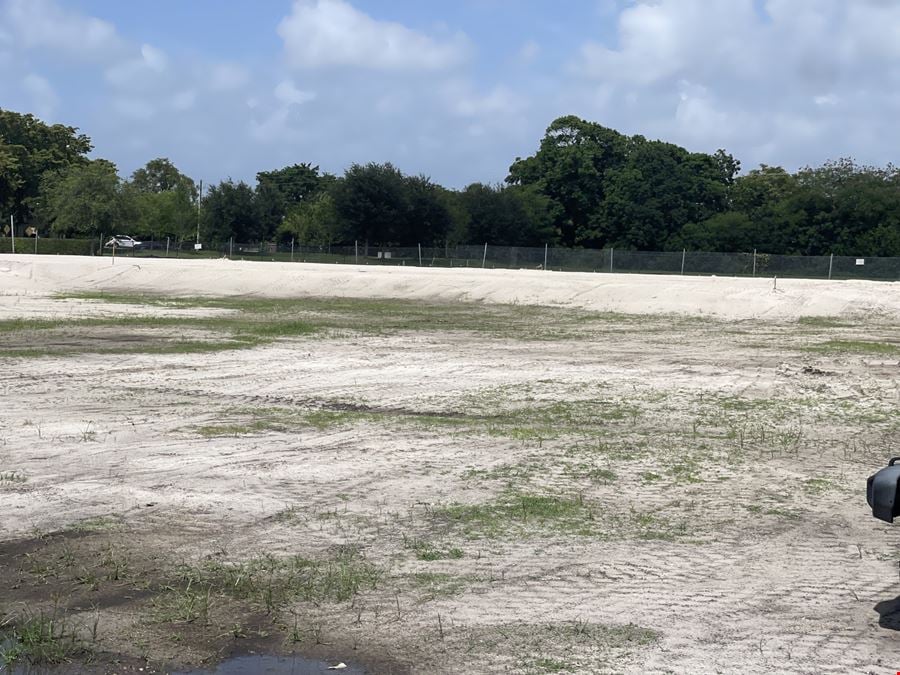 Future Retail/Mixed-Use  | ±3.89 Acres in Core Davie Location