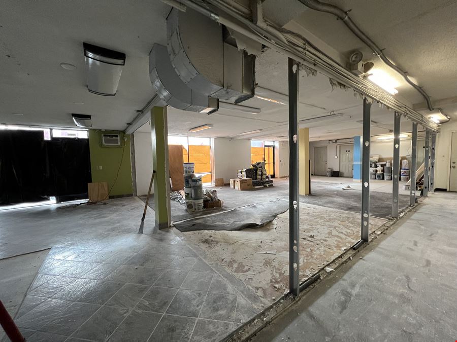 Retail for lease in Nicollet Ave