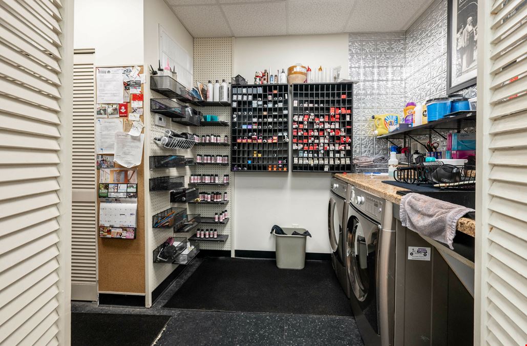 Salon Space