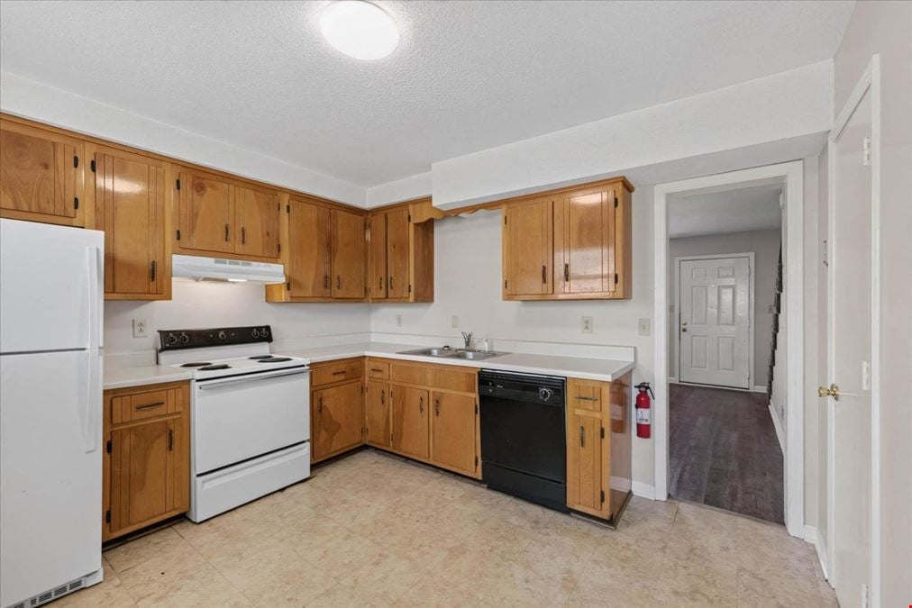 1531 E Knollwood Cir