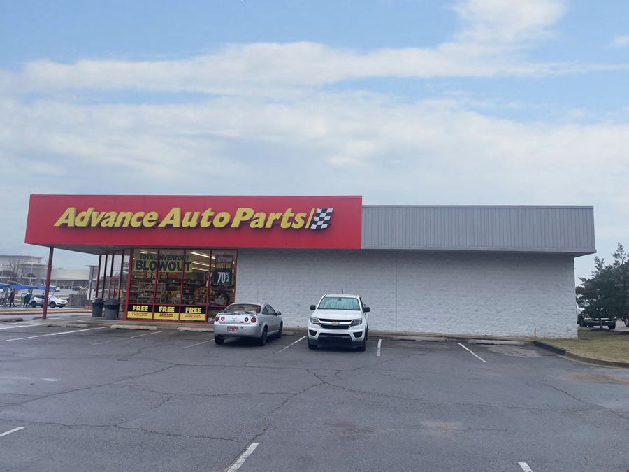 Advance Auto Building