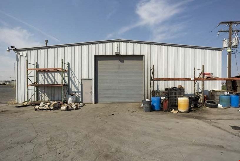 81143 N Hwy 395