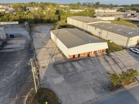 Preview of Industrial space for Rent at 86 Longview Circle