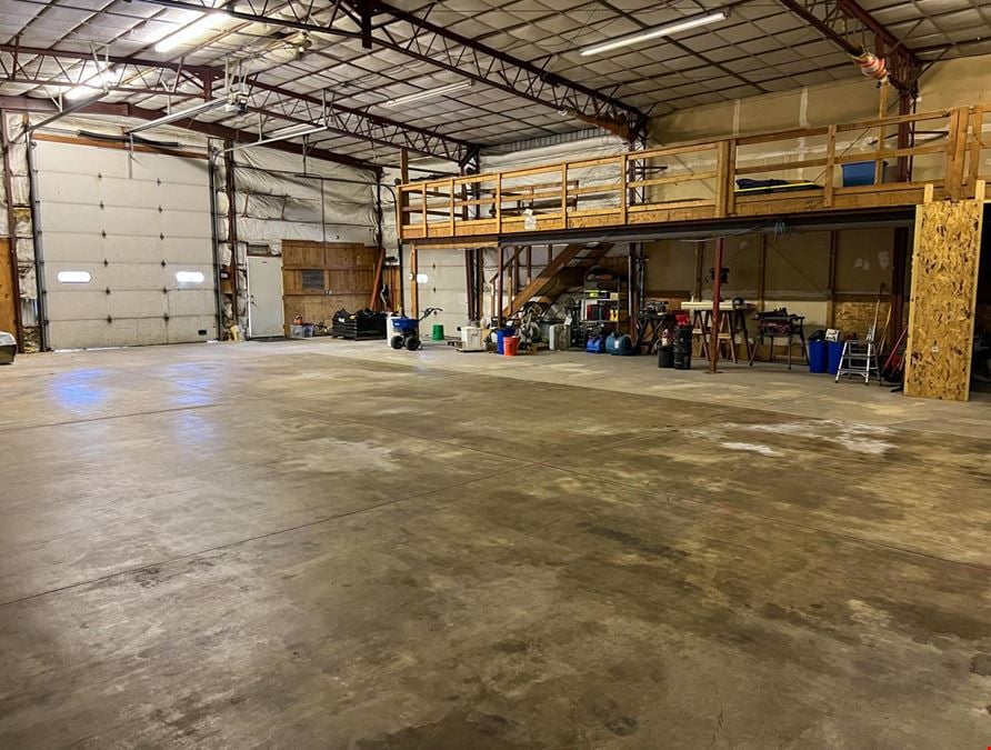 2410 N Broadway Ave - Prime Warehouse For Lease