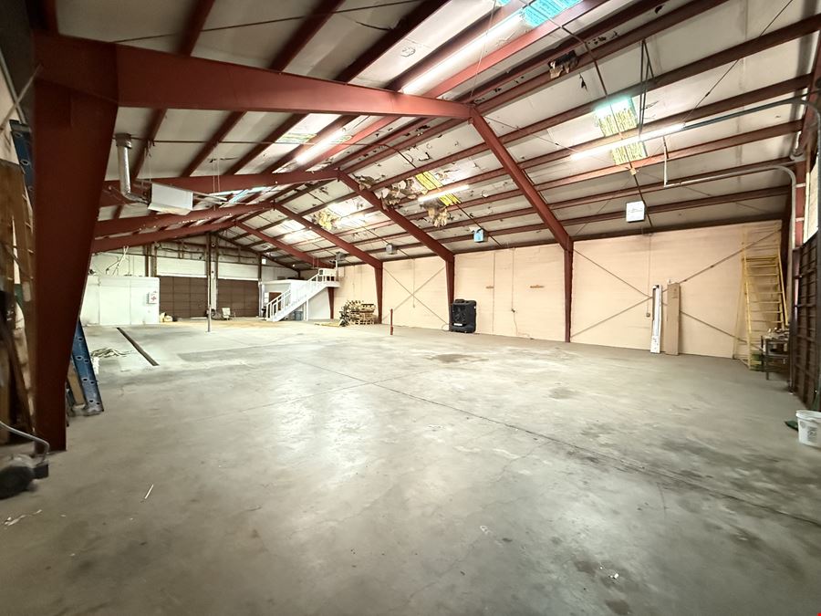 Bite Size ClearSpan Industrial Gem Near the Big I
