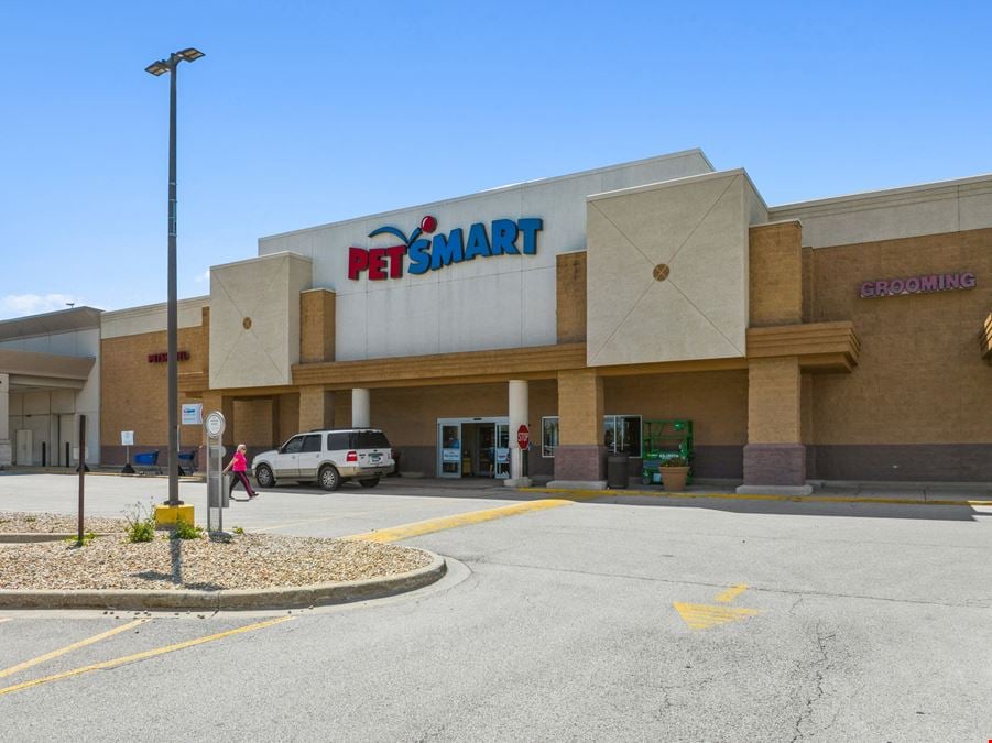 Meridian Retail Center - Guitar Center & PetSmart