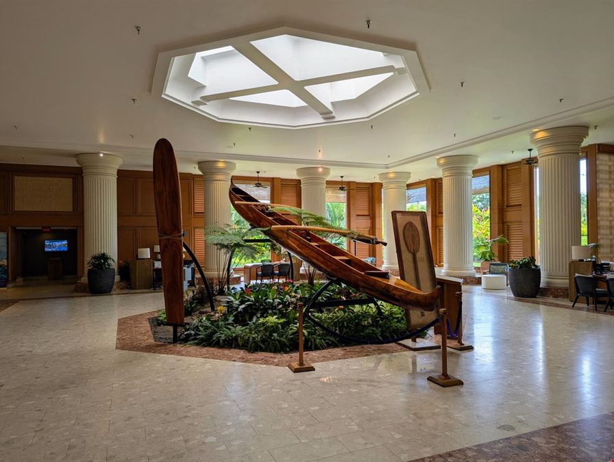 Retail Space - Royal Sonesta Hotel